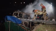 Dode bij brand op boot in Tilburg, ander weet net op tijd in water te springen
