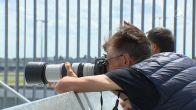 Vliegtuigspotters speuren op Schiphol naar de vele regeringstoestellen die landen