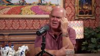 Paul de Leeuw woedend op Chassé Theater