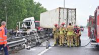 Bestuurder (59) van bestelbus overleden door ongeluk op A27