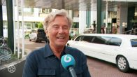 Het Familiediner gaat het theater in