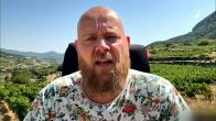 Franse wijnboeren in zak en as door bosbranden, oud-wijnboer Melle schiet ze te hulp
