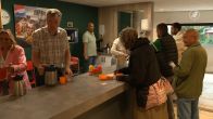 Van Weel past asielwet aan: streep door vervolging voor aanbieden hulp