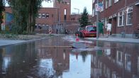 Kind veroorzaakt wateroverlast in Rotterdam: straten blank na vandalisme