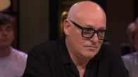 René van der Gijp over inslapen hondjes: 'Kon het niet aanzien, ik heb echt staan huilen'