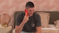 Kevins vraagt zijn vader om flirtadvies