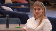 Anne spreekt zich uit tegen de mannen: 'seksistisch!'