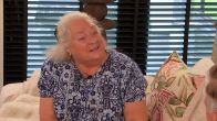 Dennis deelt graag haar leeftijd