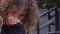 Julia is bang om alleen te zijn: 'Dat ben ik thuis ook'