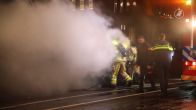 Dode bij zwaar ongeval in Apeldoorn, auto vliegt in brand