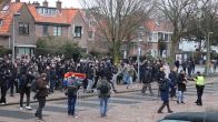 Politie grijpt in bij protest tegen opvang asielzoekers in Den Haag