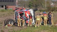 Botsing tussen brandweerwagen en taxi op N35 bij Wierden