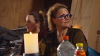 Lotty vindt Jacky een gevaarlijke vrouw