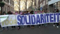Duizenden protesteren voor asielzoekers in Utrecht