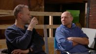 Menno haalt de tafelpoot-grap weer aan