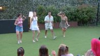 Salar en Roxy openen de mini-playbackshow