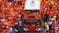 De oranjebus trekt van Kansas City naar Monterey!