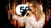 Davina Michelle - Would I Be Friends With Me? bij Evers & co.
