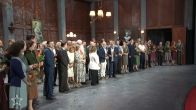 Regisseur Soldaat van Oranje krijgt koninklijke onderscheiding bij laatste voorstelling