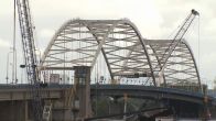 Nog steeds vrachtverkeer over Merwedebrug: 'moeten wennen aan de situatie'