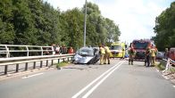Ravage op brug in Kampen, bestuurder naar ziekenhuis