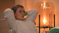 Simone en Mila verschillen van mening over vegetarisch koken