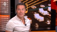 Mart Hoogkamer en vriendin Jennifer samen in studio