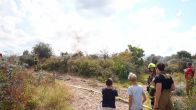 Duinbrand bij Oosterduinpad blijft groeien: brandweerman gewond geraakt