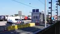 Twaalf inklimmers gevonden in vrachtwagen in Vlaardingen