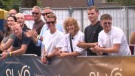 Feest in Etten-Leur: Demi Vollering gehuldigd na tweede Tourzege