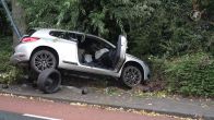 Aanrijding tussen twee auto's in Oosterhout, bestuurder aangehouden