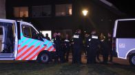 Raadsleden Tholen mogen gemeentehuis niet uit door demonstratie