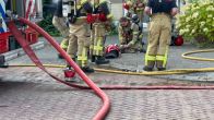 Brandweer redt bewusteloze kat uit brandende woning in Amstelveen