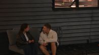 Joshlyn confronteert Ian met zijn afstandelijke gedrag