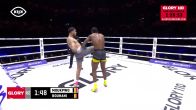 GLORY 110 | Bouhanni deelt knockdown met knie uit aan Moukpwo!