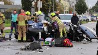 Auto's in Utrecht botsen op elkaar, flinke ravage
