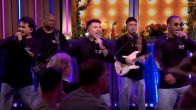 Treasure zingt 'I Just Might' en 'Perm' in commercialbreak van De Oranjezondag!